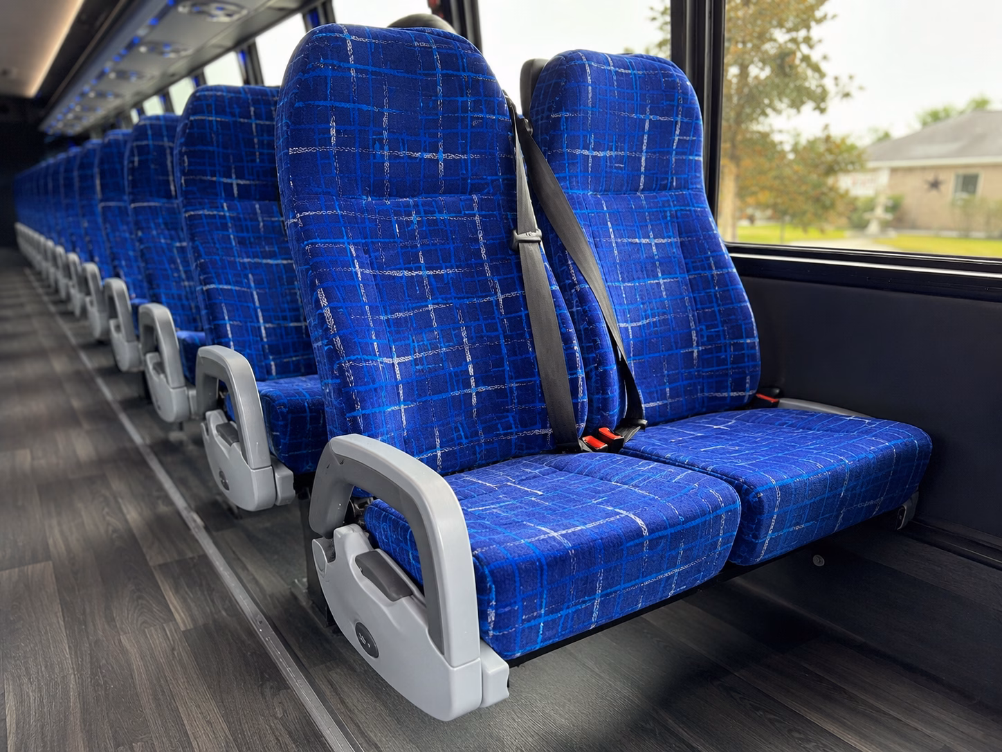 cambridge charter bus rental