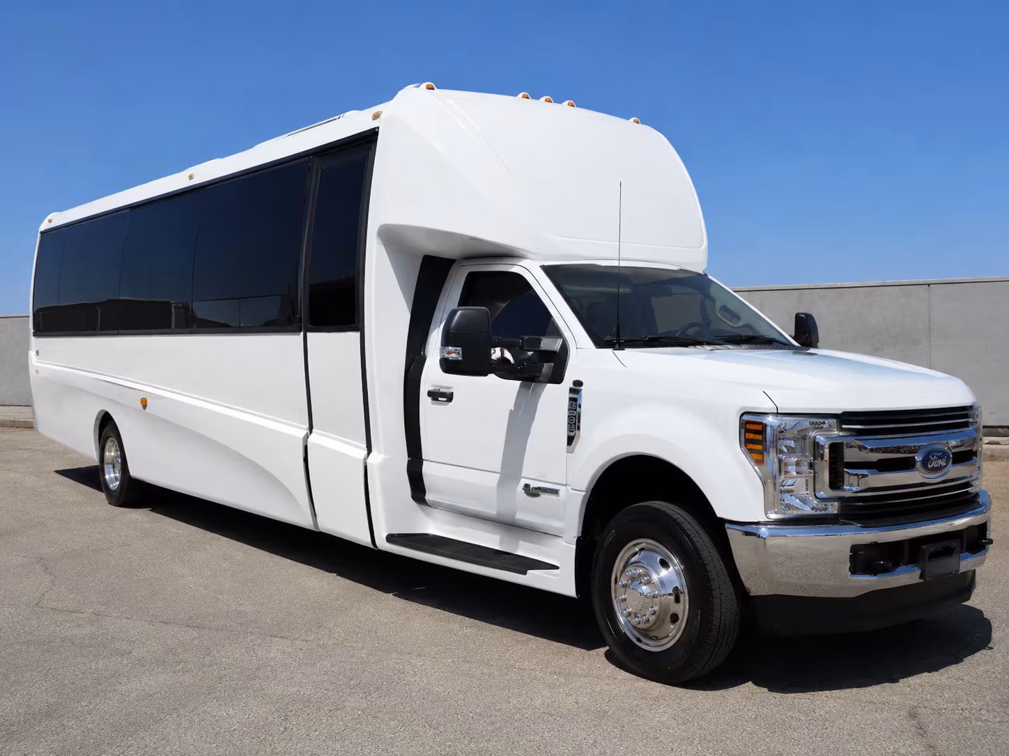 somerville make your long distance trip easier with a somerville charter bus
