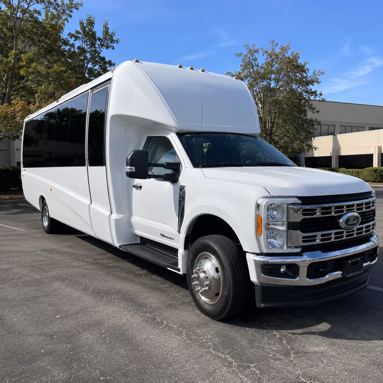 waltham concert bus rentals for groups and fans